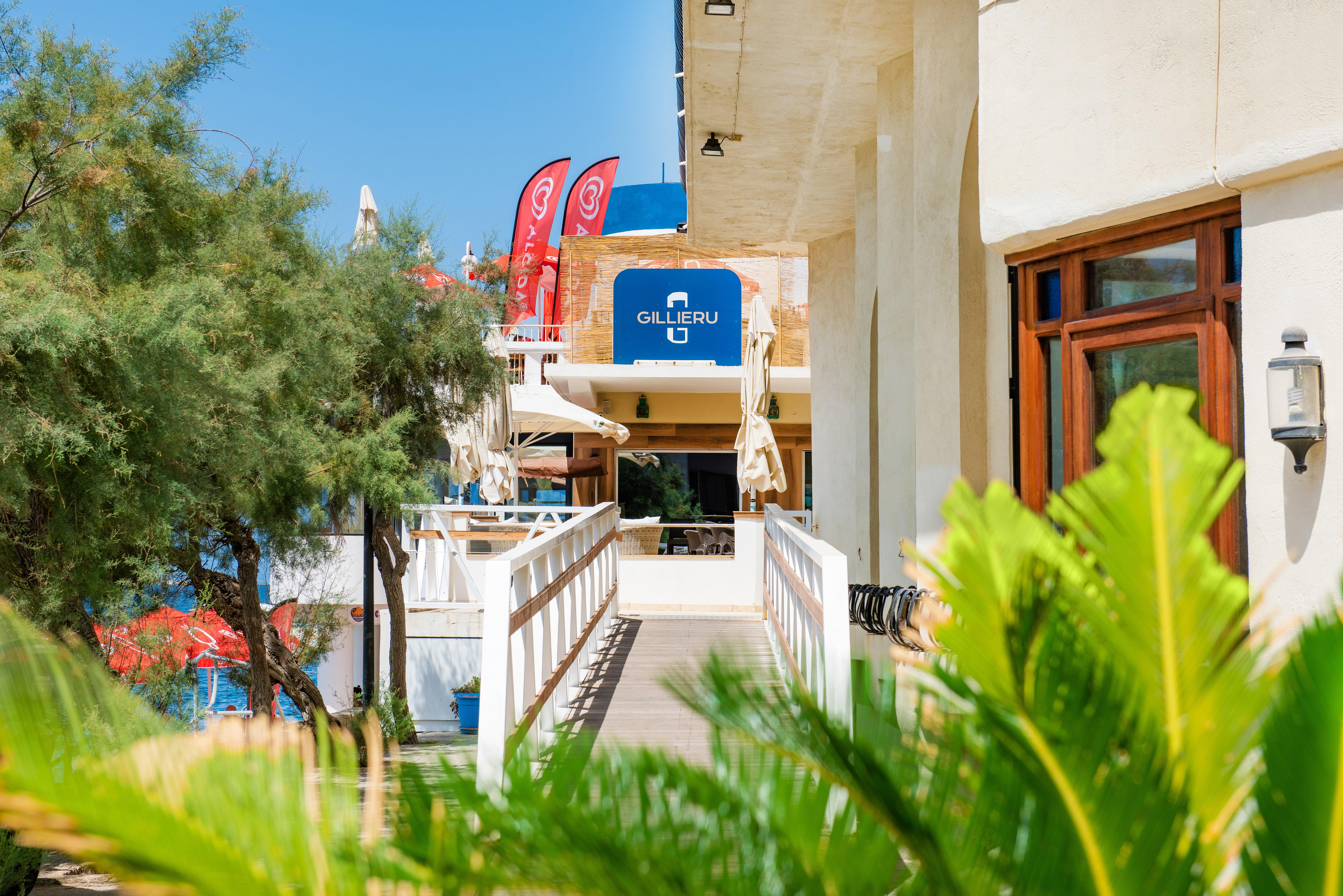 Gillieru Harbour Hotel St. Paul's Bay Exterior photo